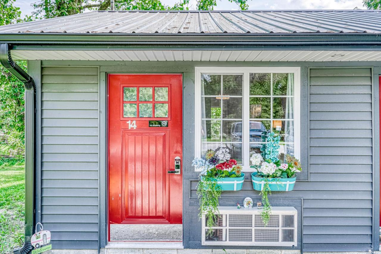 Lighthouse Kitchen Suites Near Auburn Waterloo I-69 Exit 334 المظهر الخارجي الصورة