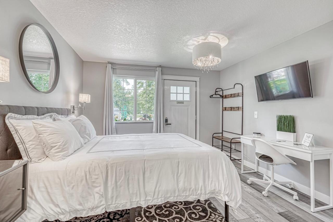 Lighthouse Kitchen Suites Near Auburn Waterloo I-69 Exit 334 المظهر الخارجي الصورة